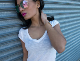 DIY Fitted White V-Neck Tee www.SweetShard.com