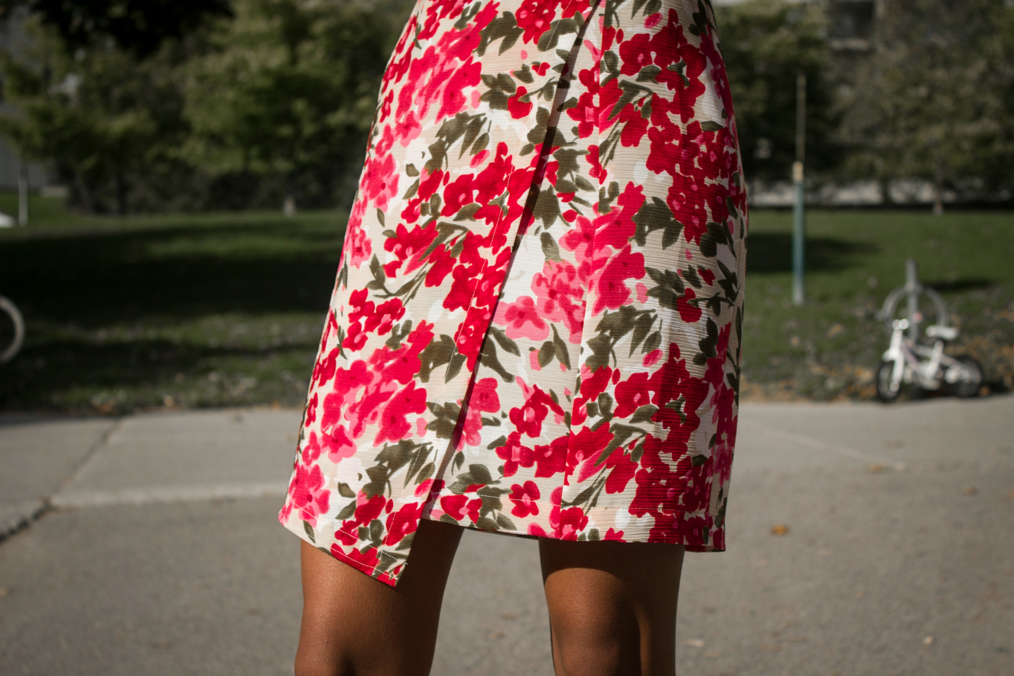 Butterick B6240 - DIY Floral Faux Wrap Dress