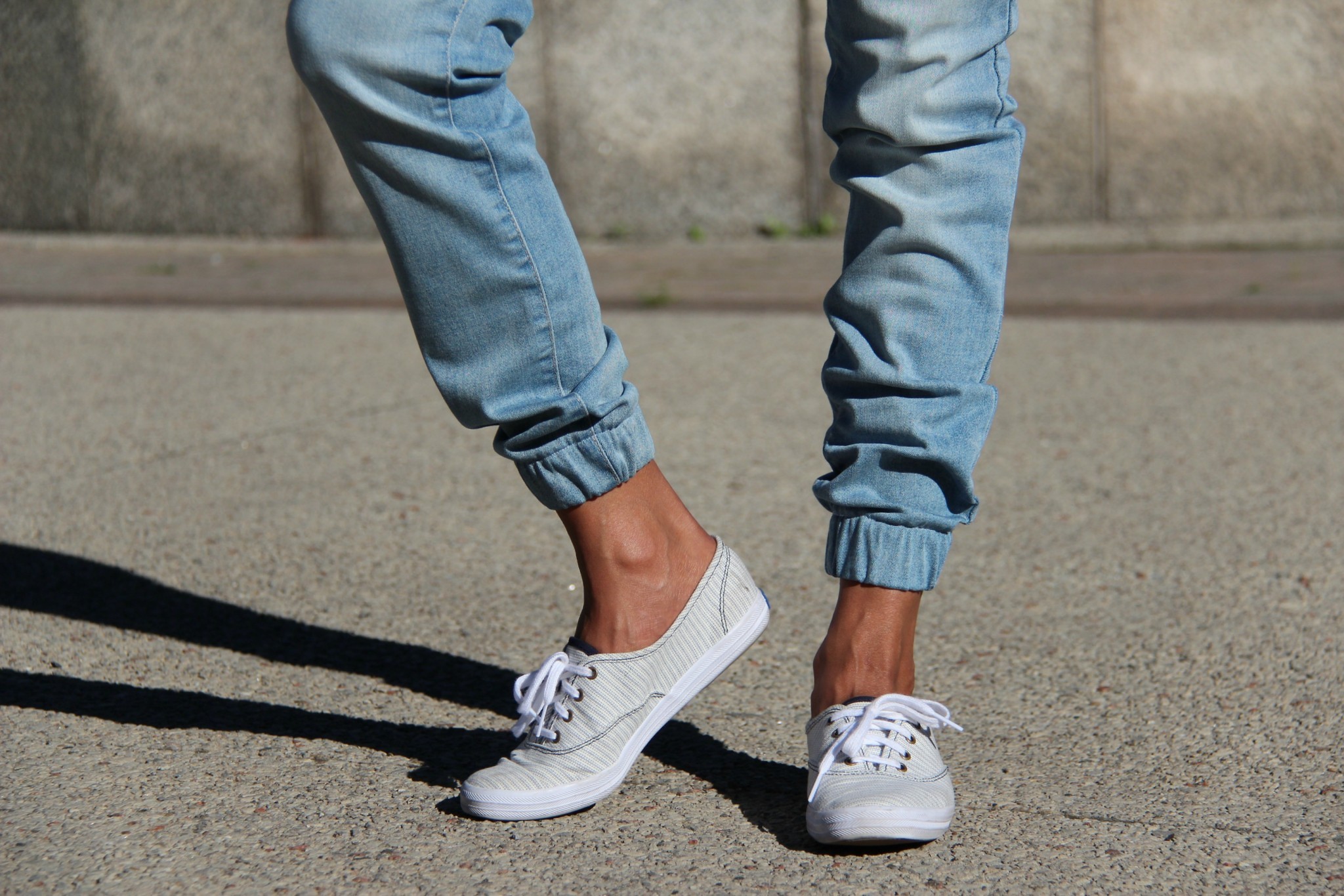 DIY Jogger Jeans Tutorial: Quick, Easy and Affordable Hack